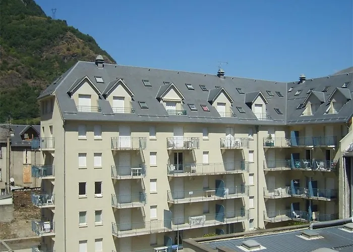 Appartement Bagnères-de-luchon, 1 Pièce, 4 Personnes - Fr-1-313-193 Bagnères-de-Luchon